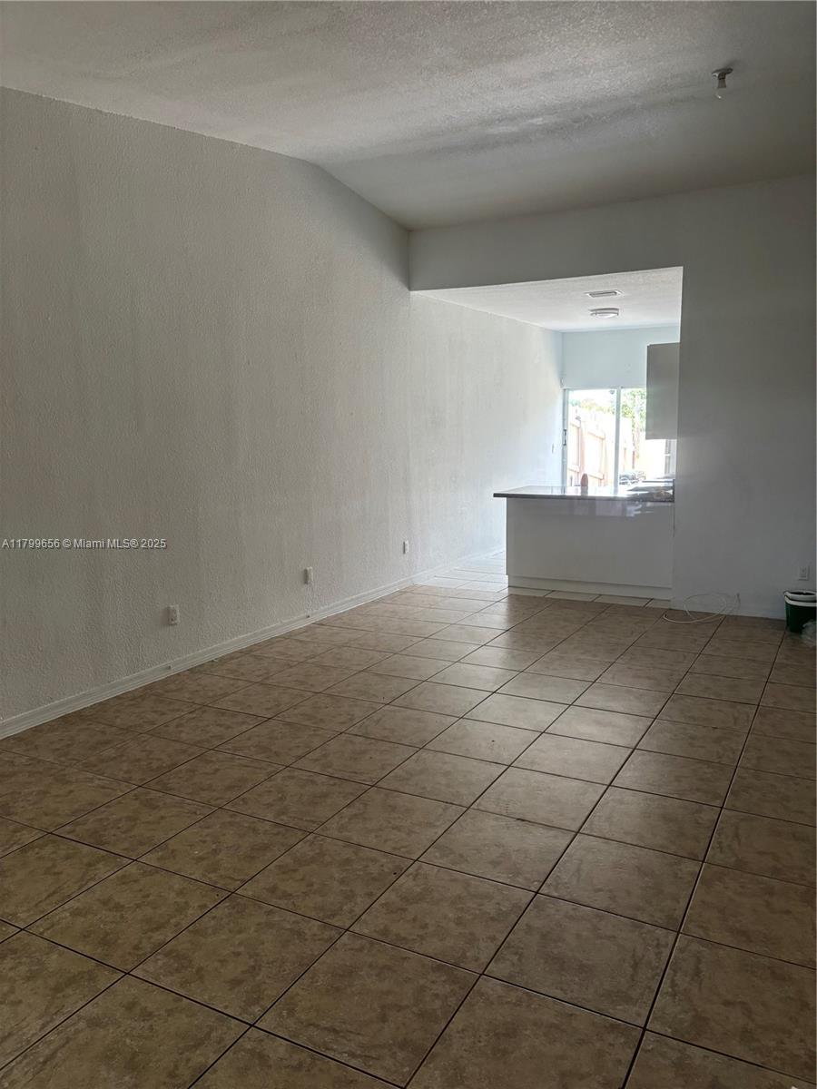 WATERSIDE TOWNHOMES SEC 4 - Residential Lease