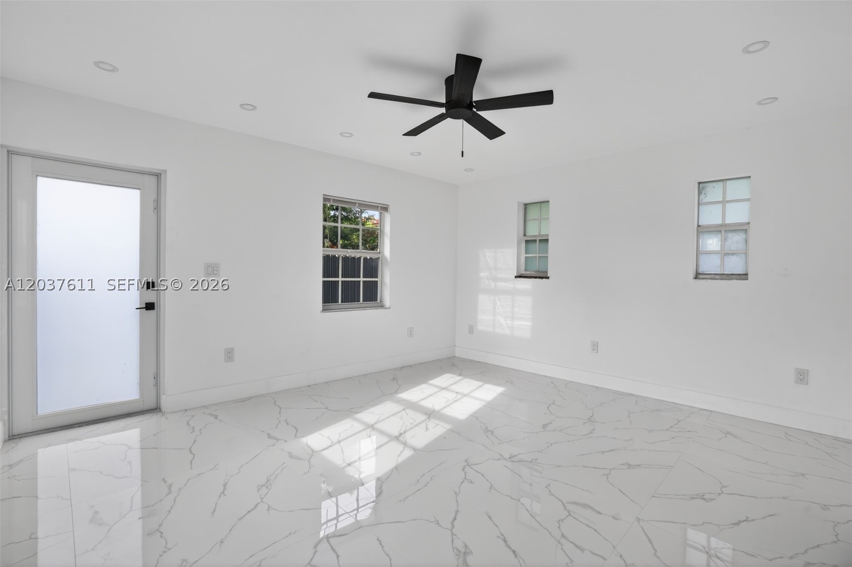 OAKLAWN SUB - Residential Lease