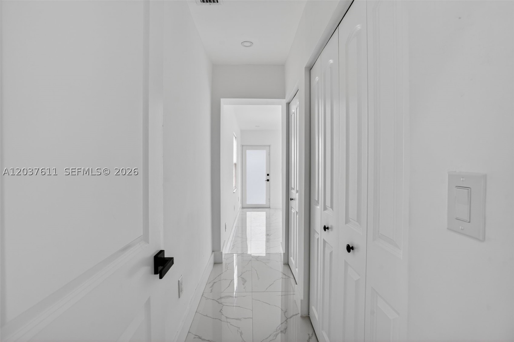 OAKLAWN SUB - Residential Lease