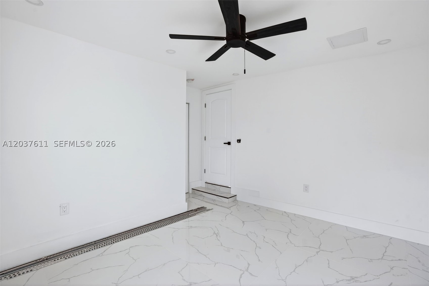 OAKLAWN SUB - Residential Lease