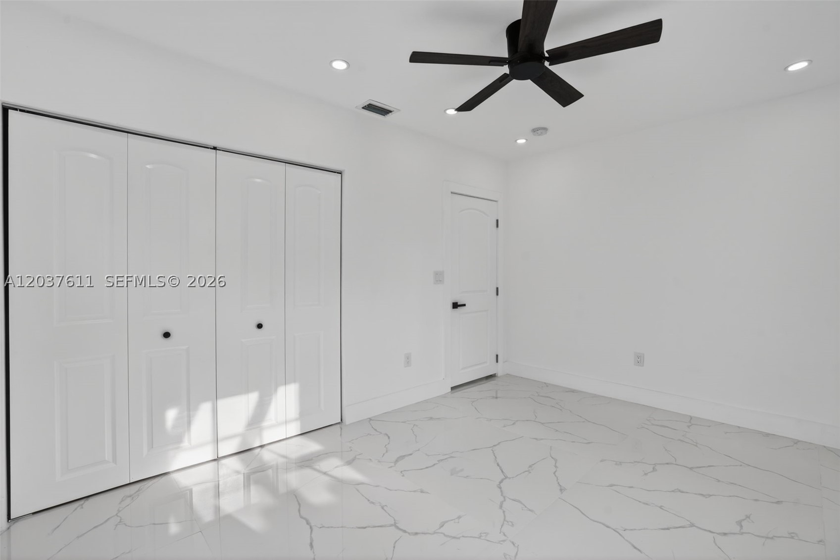 OAKLAWN SUB - Residential Lease