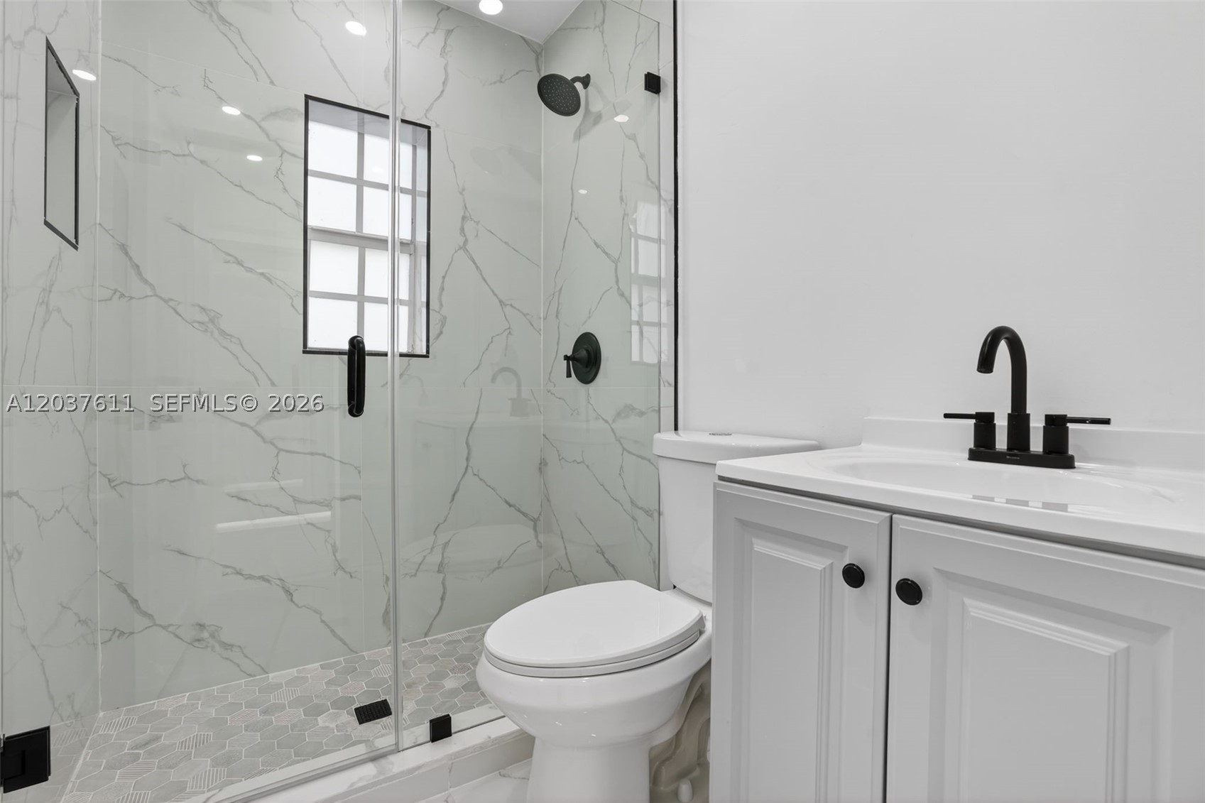 OAKLAWN SUB - Residential Lease