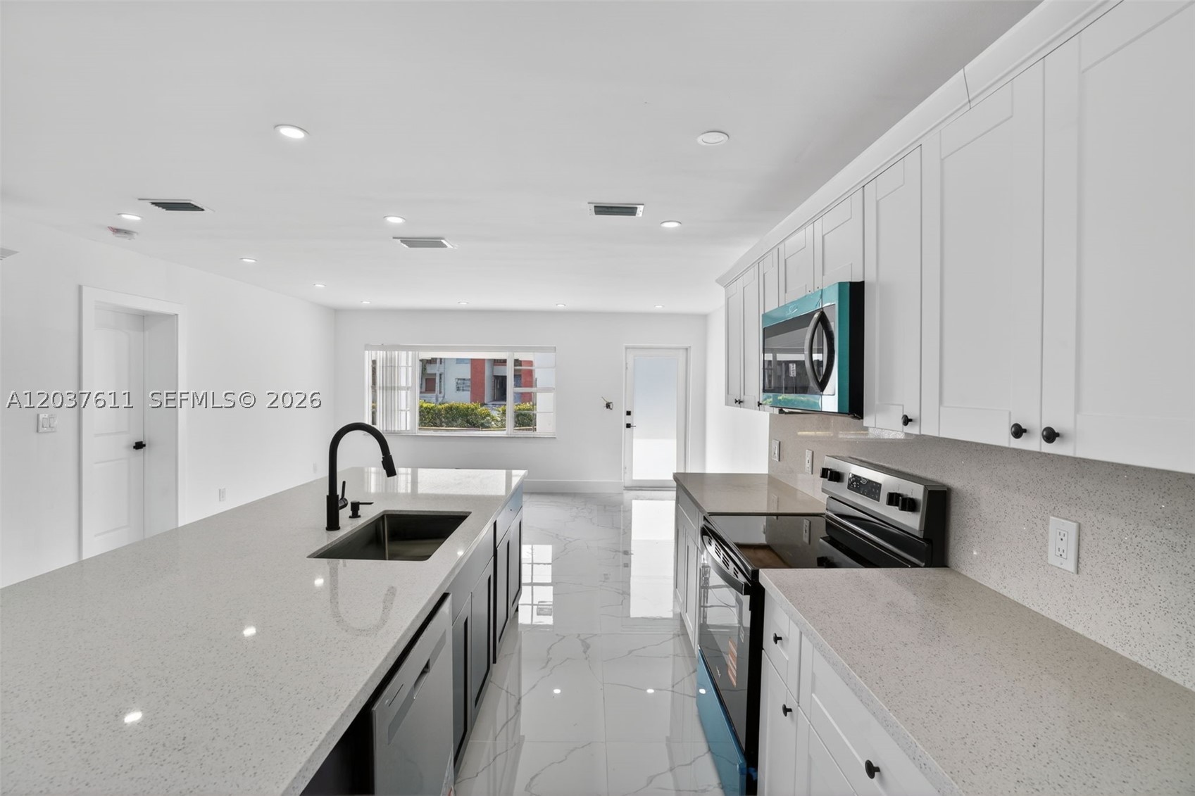 OAKLAWN SUB - Residential Lease