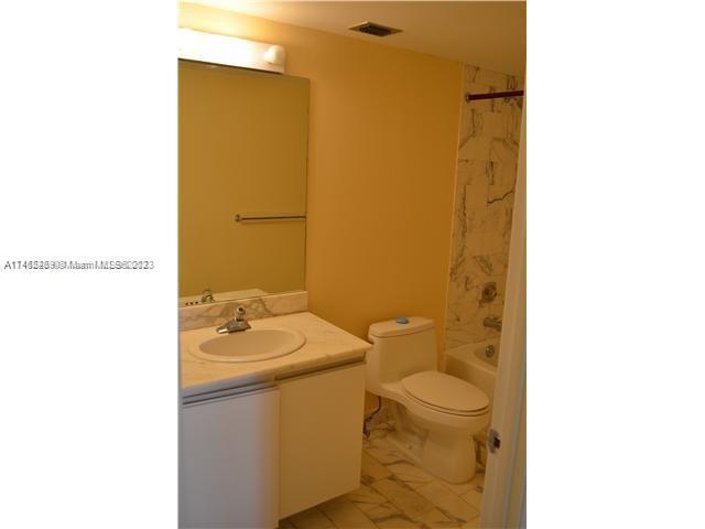 CLUB ATLANTIS - Residential Lease