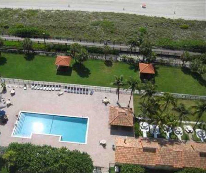 CLUB ATLANTIS - Residential Lease
