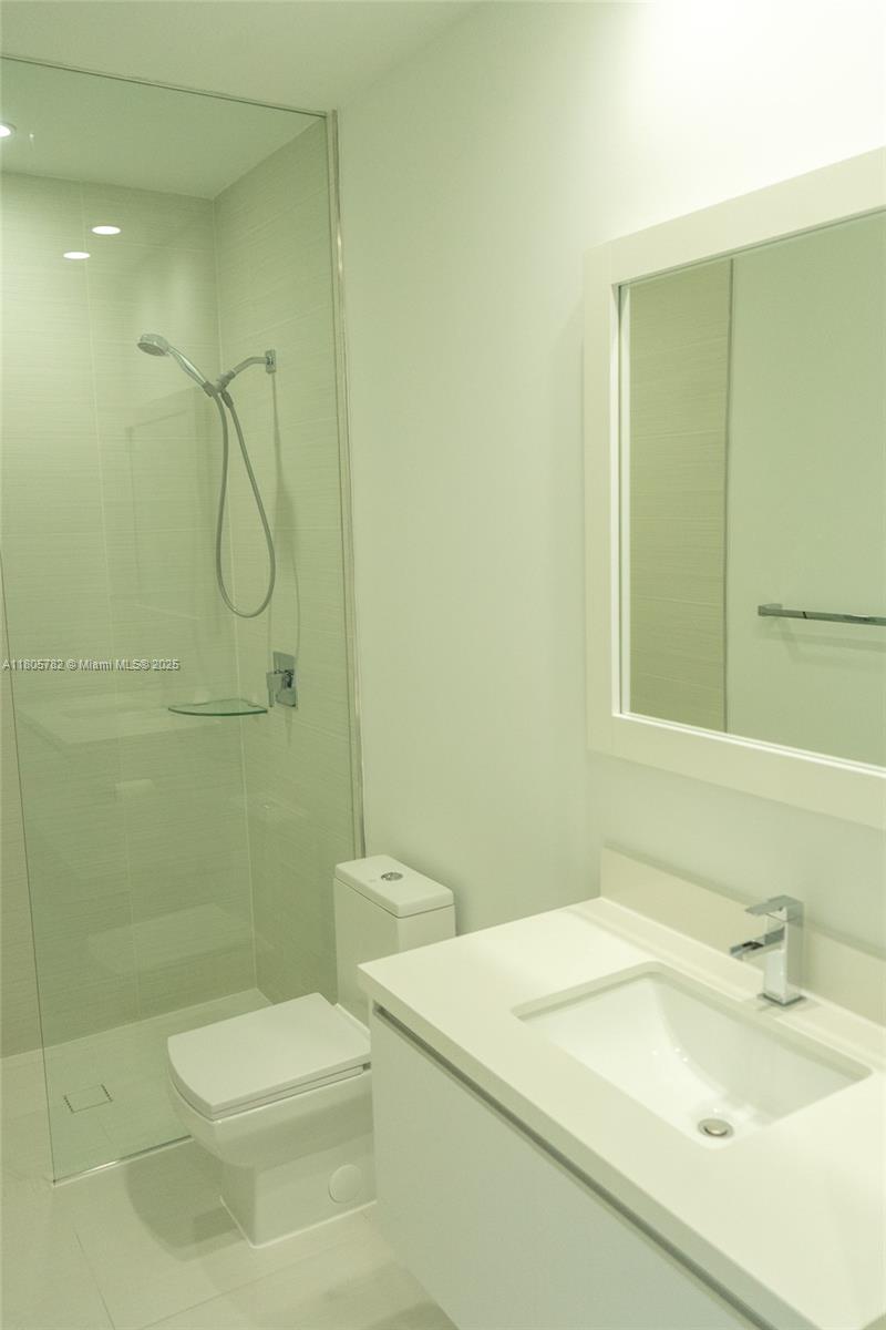 LANDMARK AT DORAL - Residential Lease
