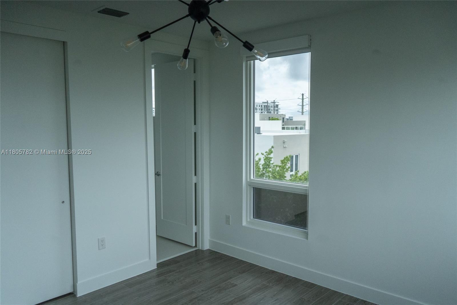 LANDMARK AT DORAL - Residential Lease