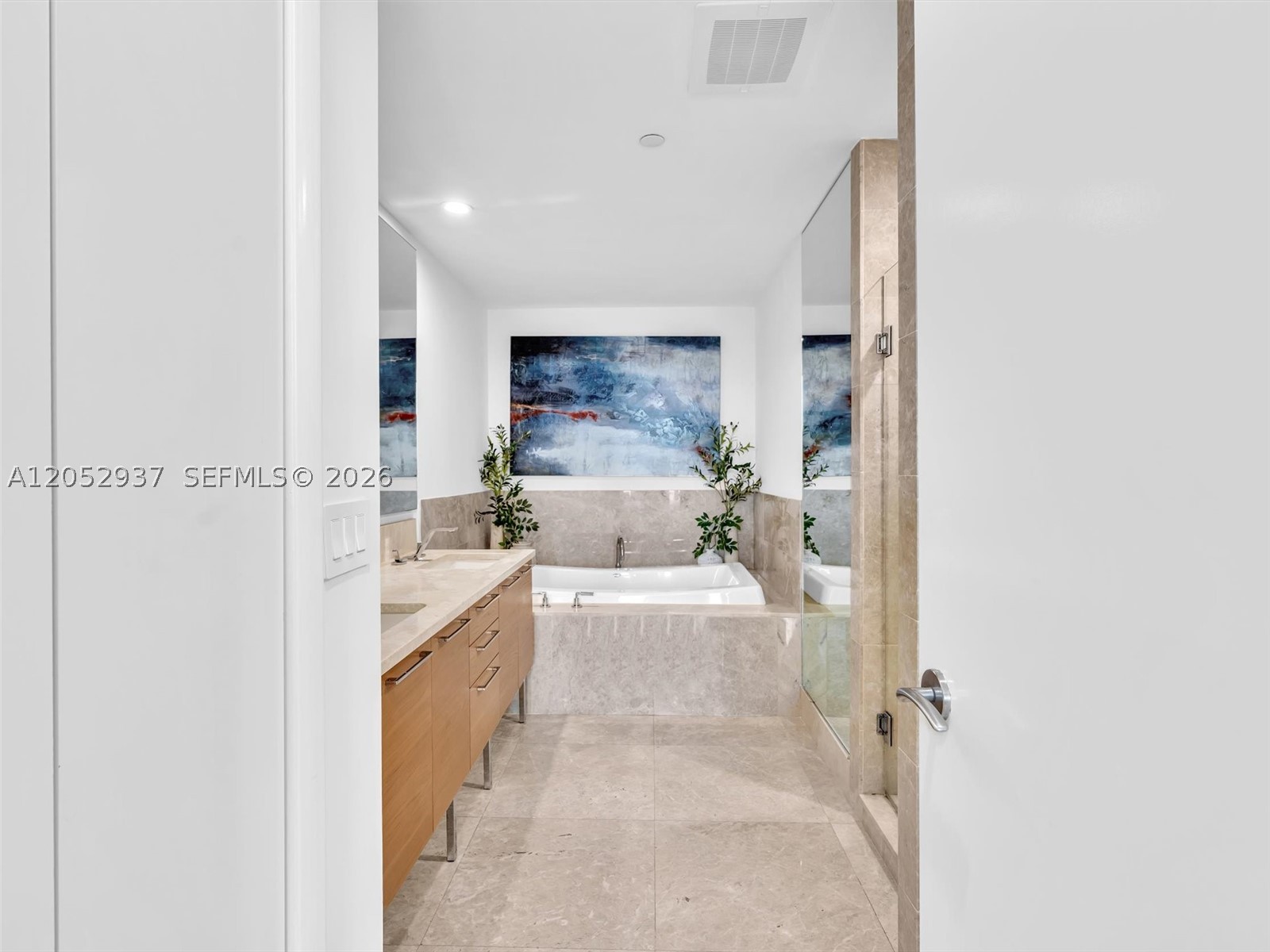JADE BEACH CONDO - Residential Lease