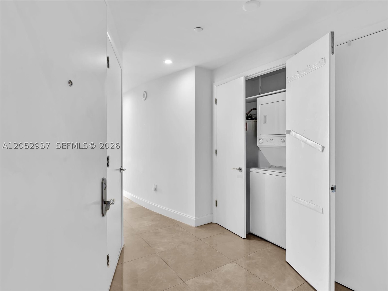 JADE BEACH CONDO - Residential Lease