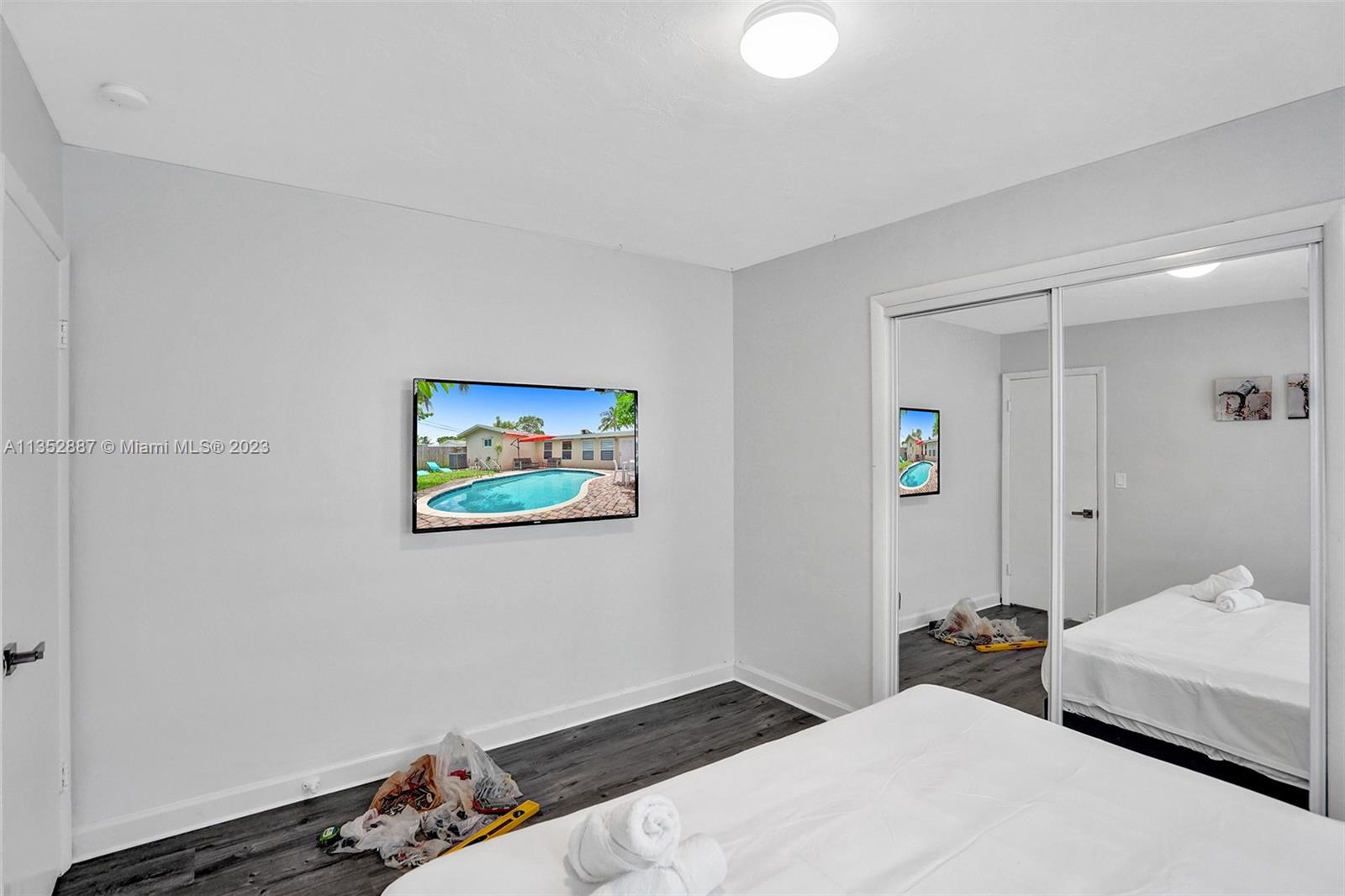 HOLLYWOOD HILLS AMEN PLAT - Residential Lease