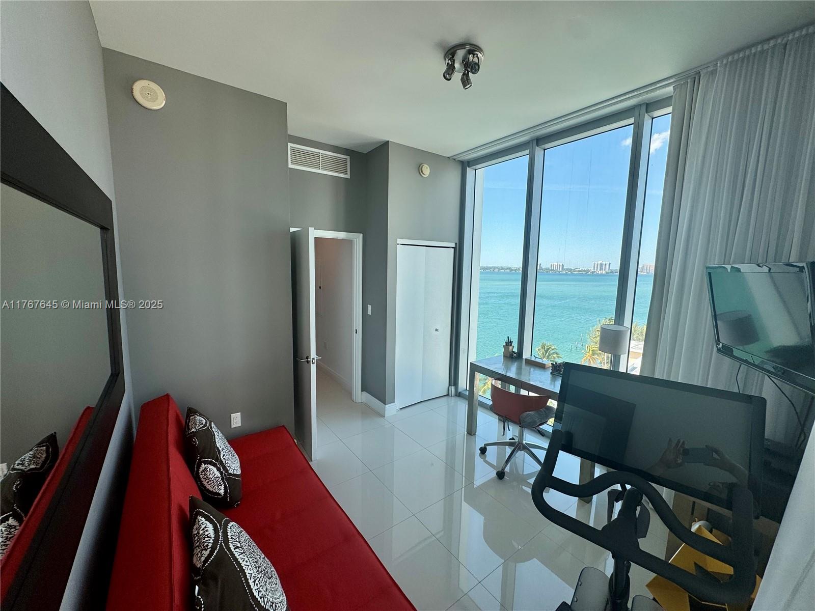 ELOQUENCE ON THE BAY COND - Residential
