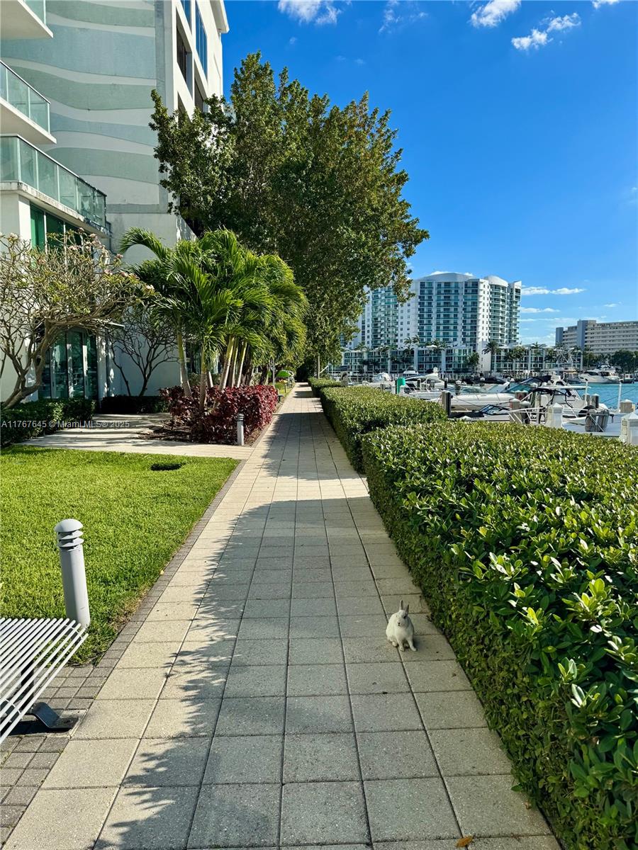 ELOQUENCE ON THE BAY COND - Residential