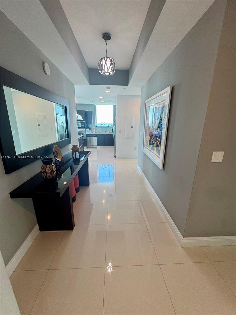 ELOQUENCE ON THE BAY COND - Residential