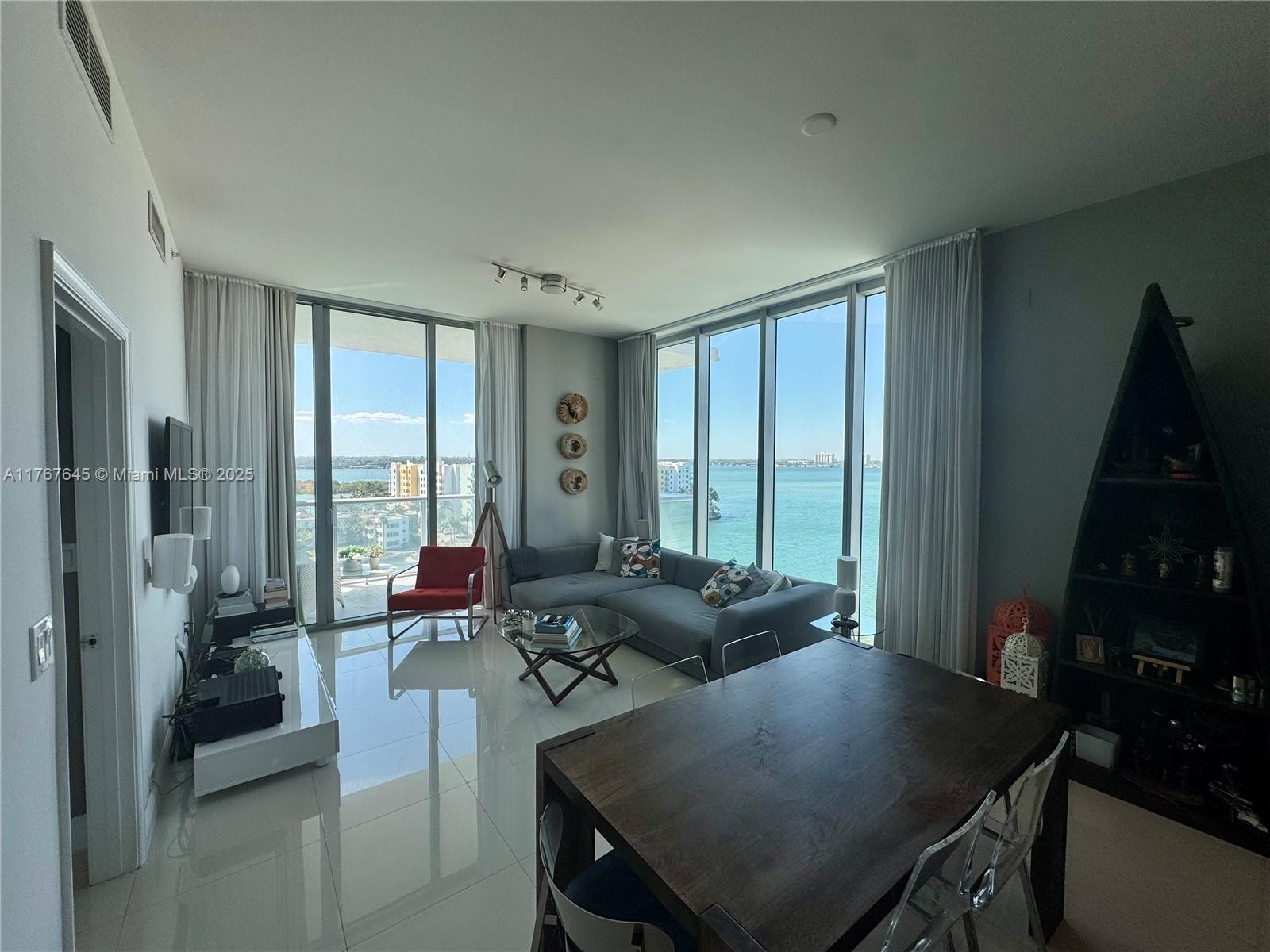 ELOQUENCE ON THE BAY COND - Residential