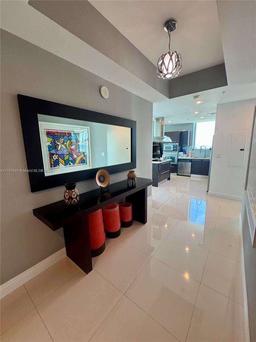 ELOQUENCE ON THE BAY COND - Residential