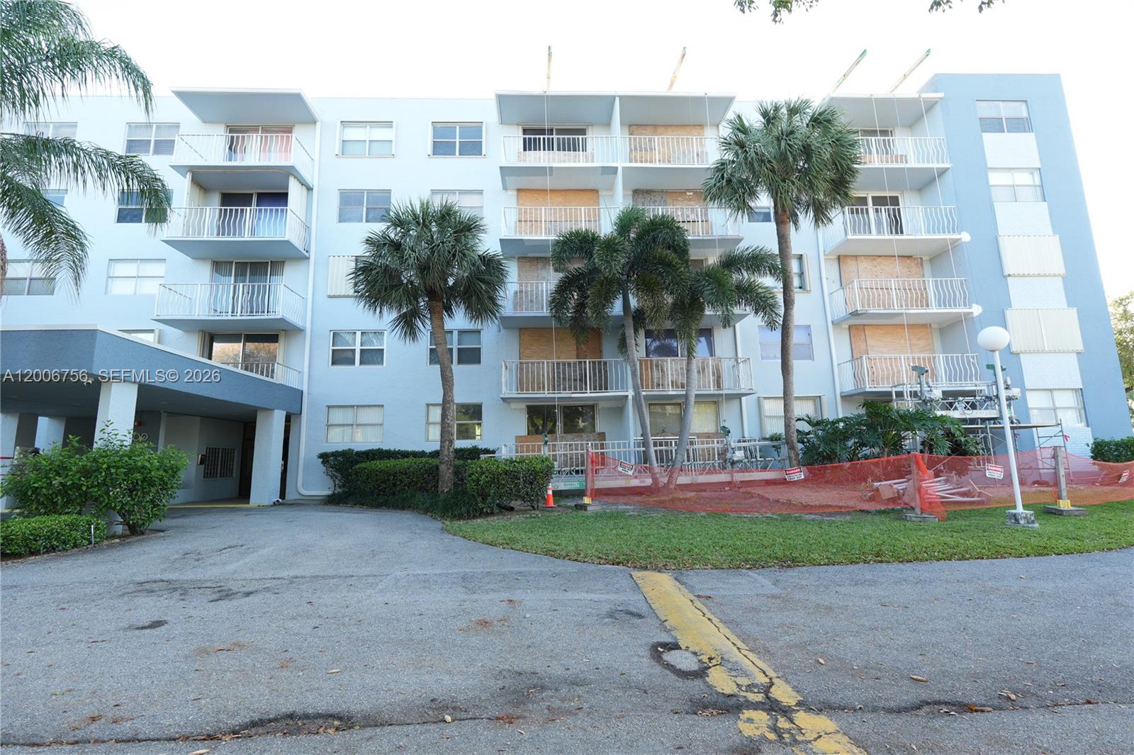 BREAKWATERS OF THE PALM B - Residential