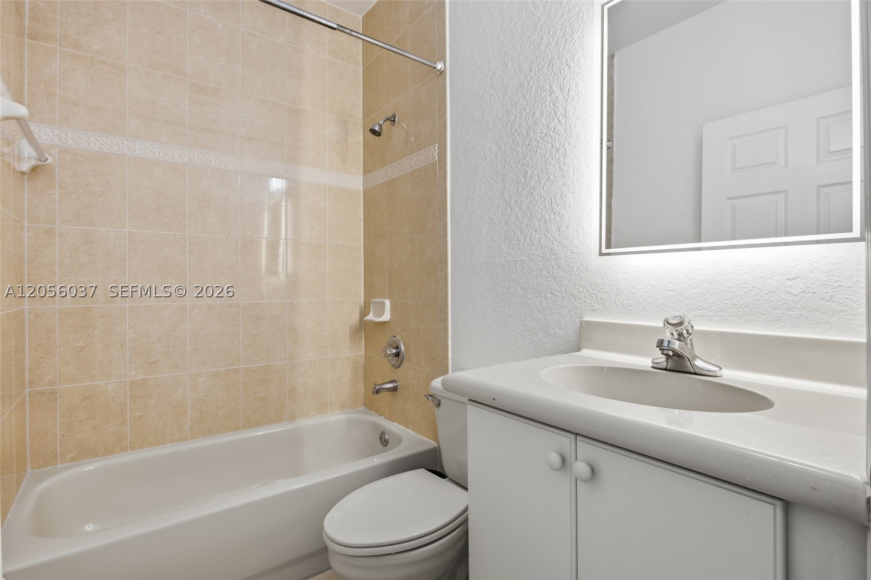 Leward at Island at Doral - Residential