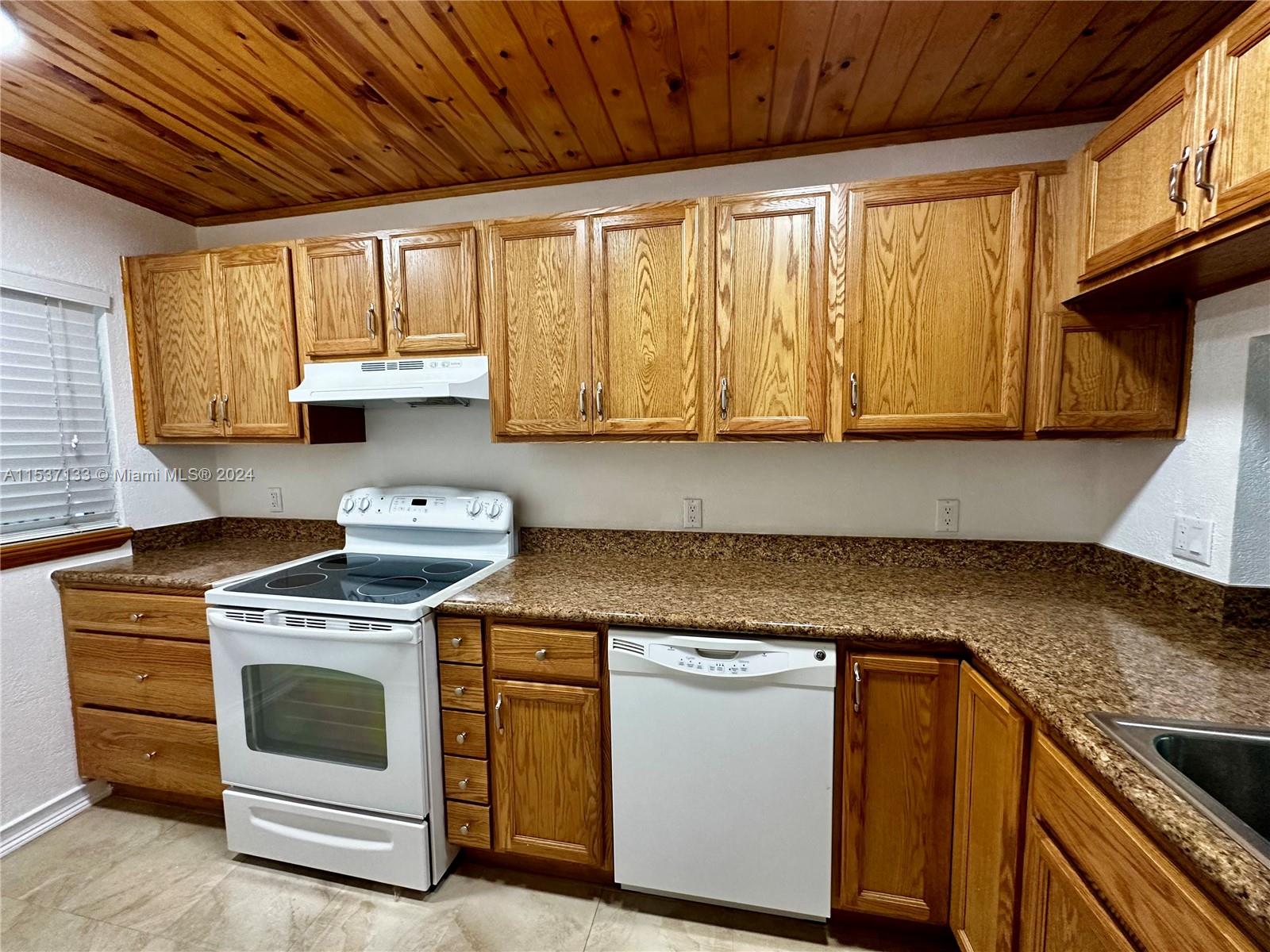 POINCIANA 1 OF PINE ISLAN - Residential Lease