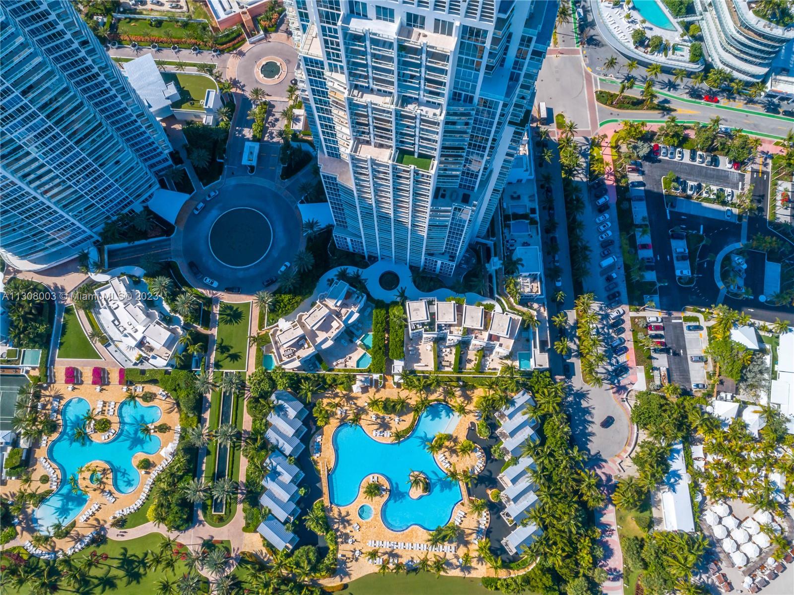 CONTINUUM ON SOUTH BEACH - Residential