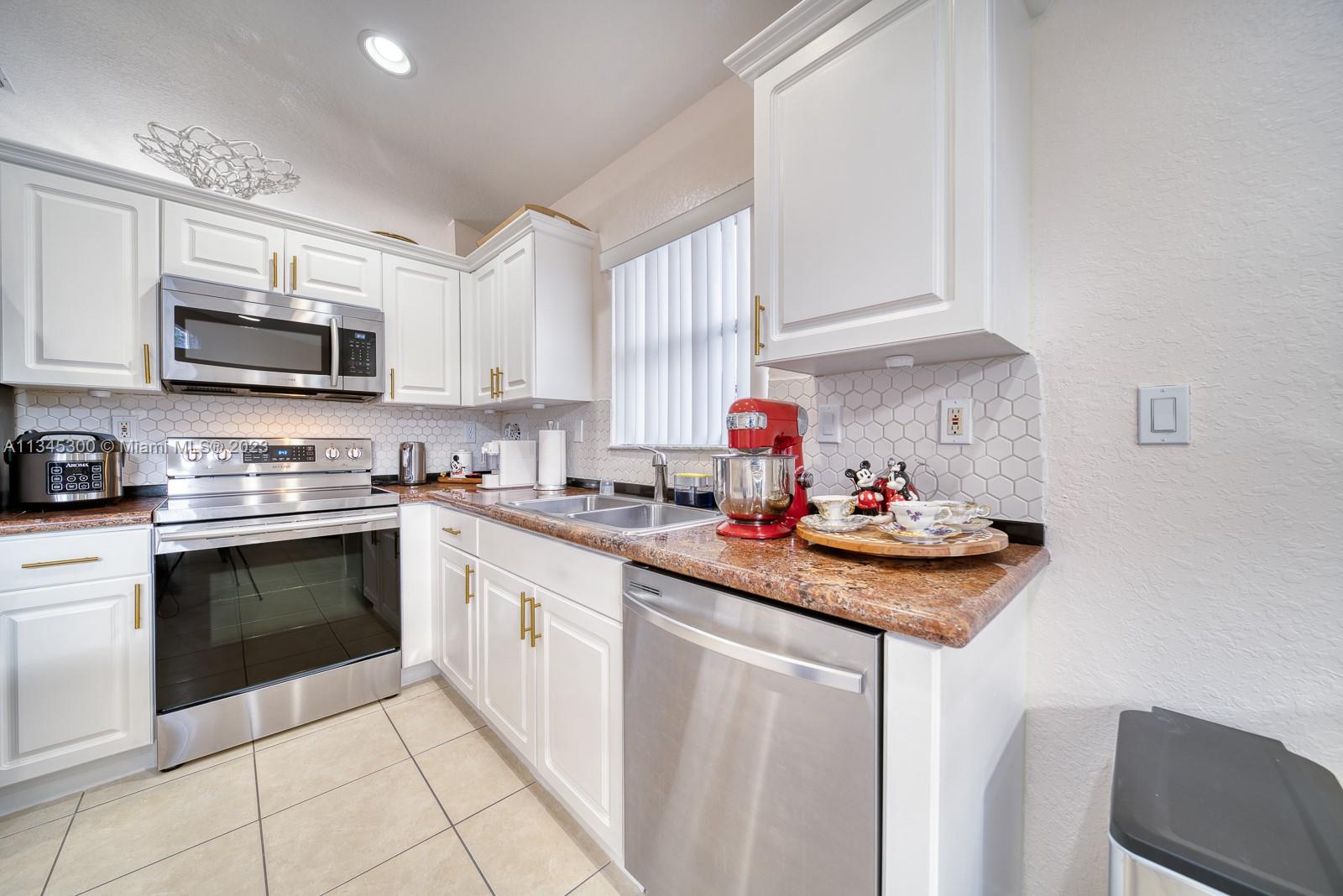 SHORES AT KEYS GATE - Residential