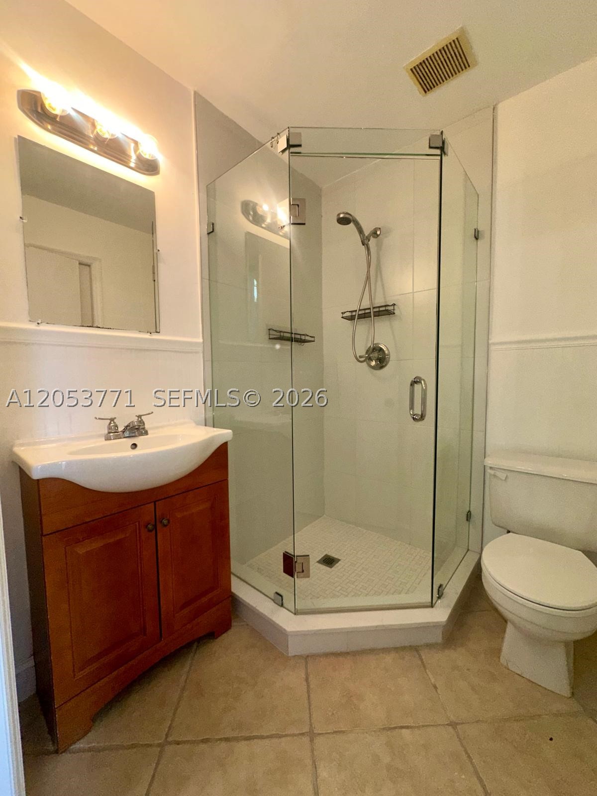 CARIBE LAKES PHASE I - Residential Lease