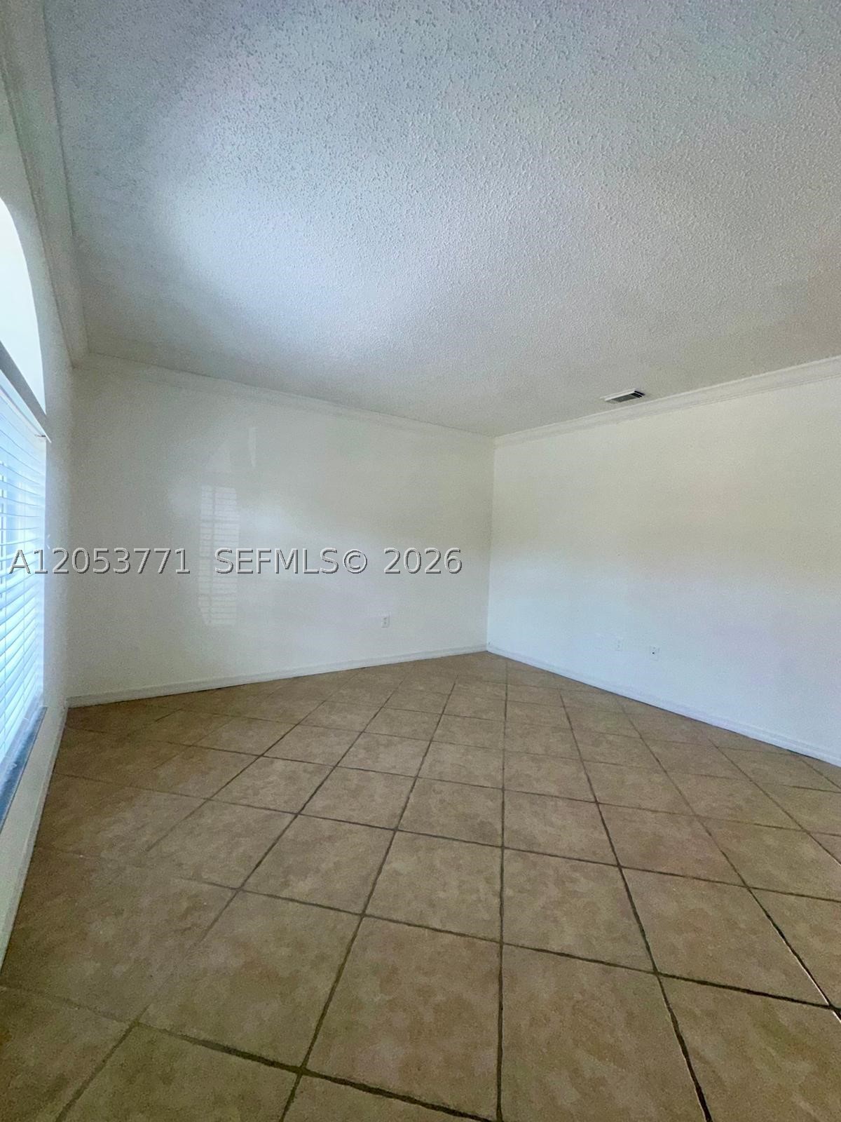 CARIBE LAKES PHASE I - Residential Lease