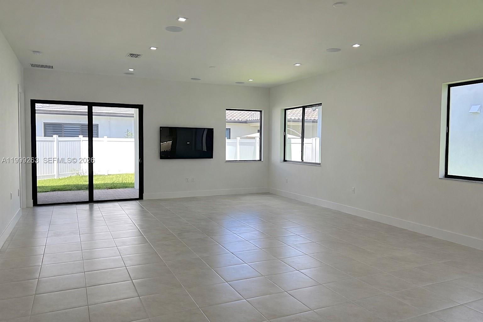CANARIAS EAST - Residential