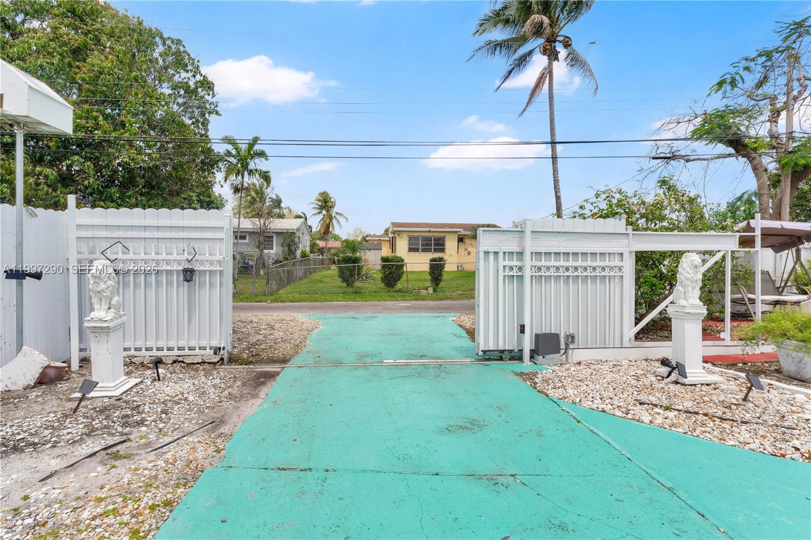 BREEZY HEIGHTS 1ST ADDN - Residential