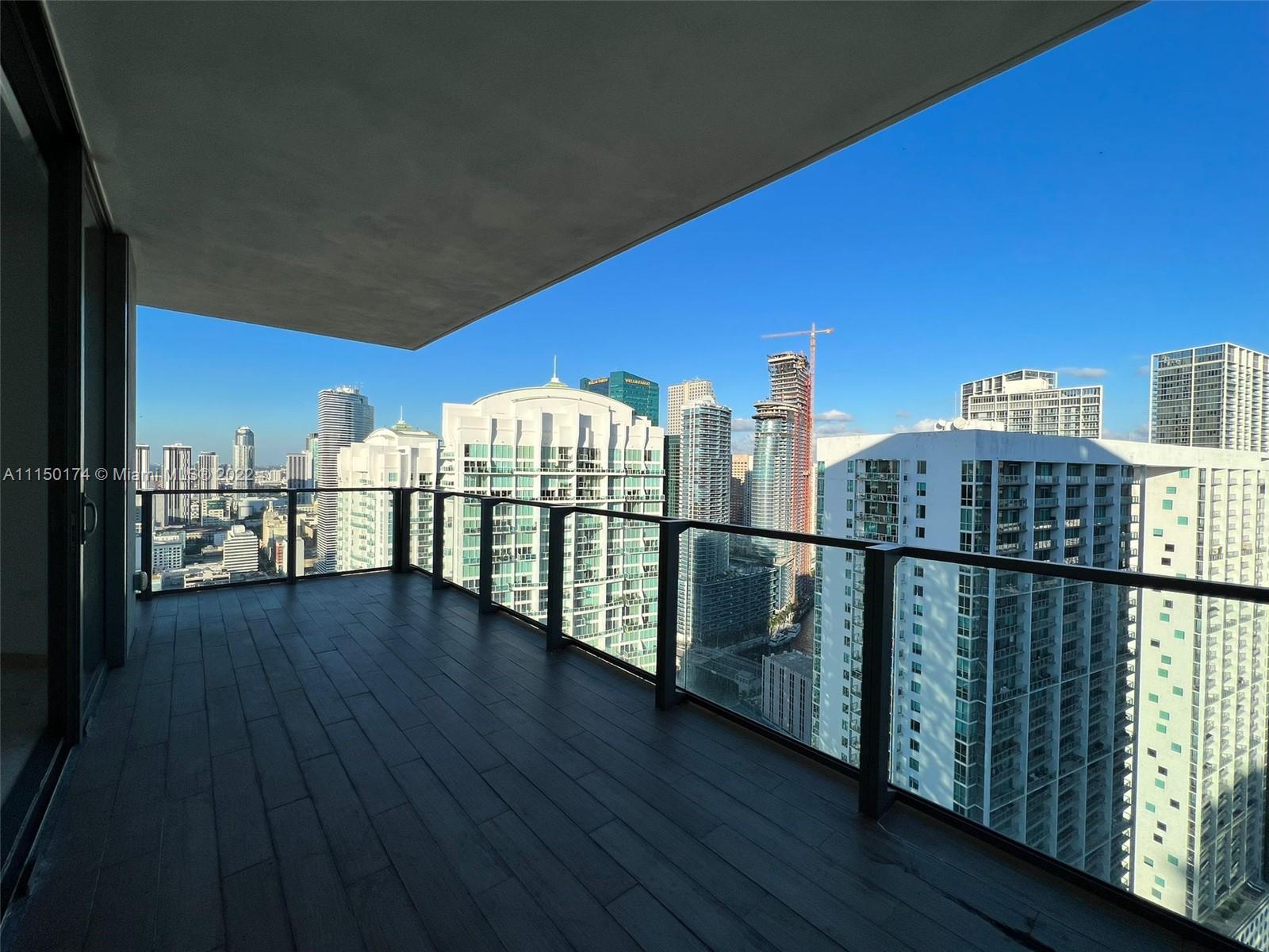 REACH CONDO - Residential