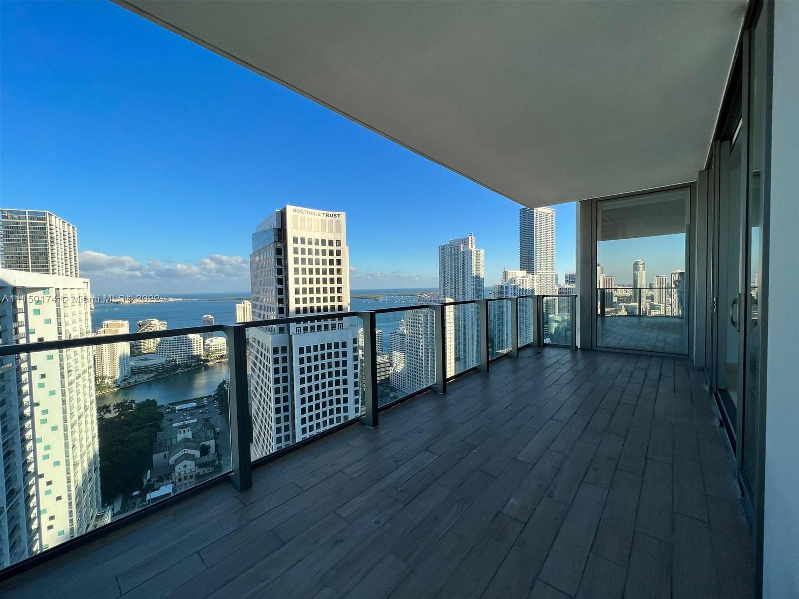 REACH CONDO - Residential