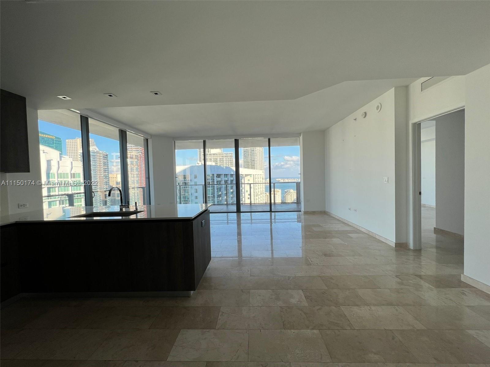 REACH CONDO - Residential