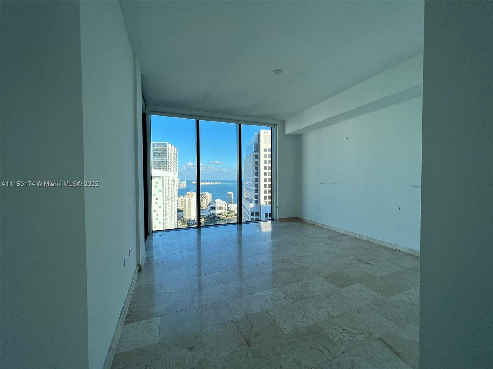 REACH CONDO - Residential