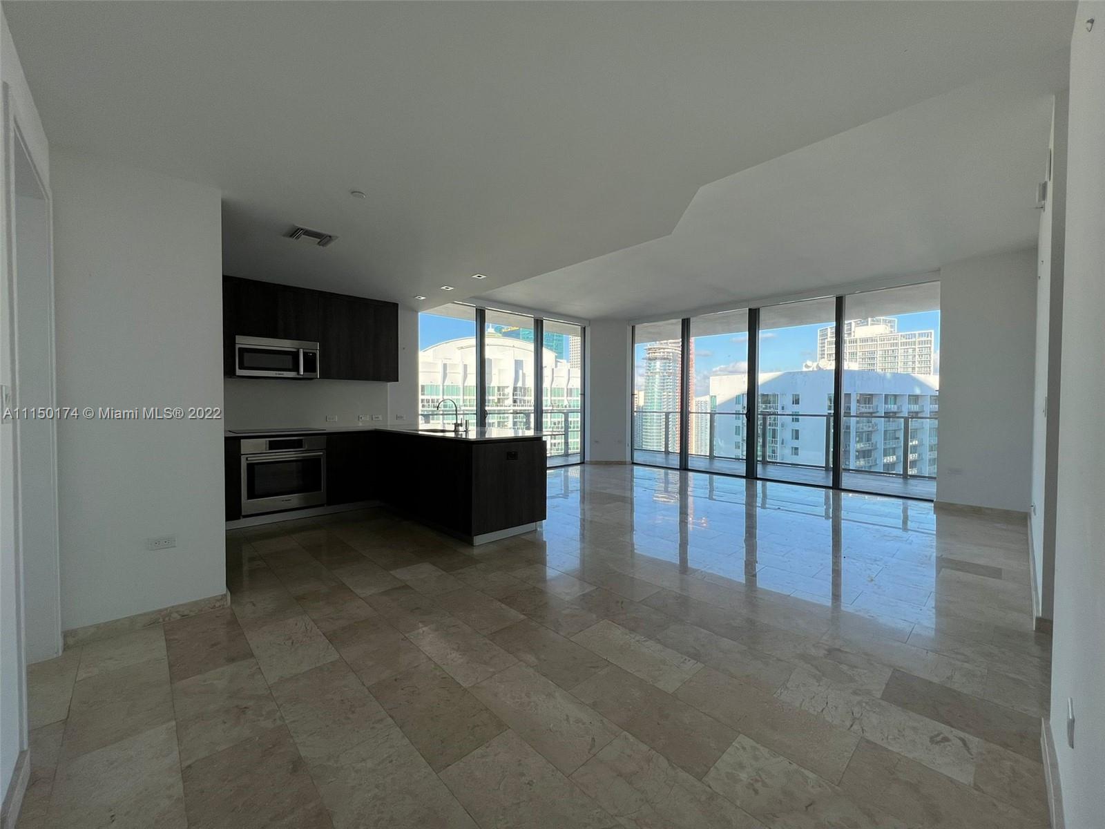 REACH CONDO - Residential