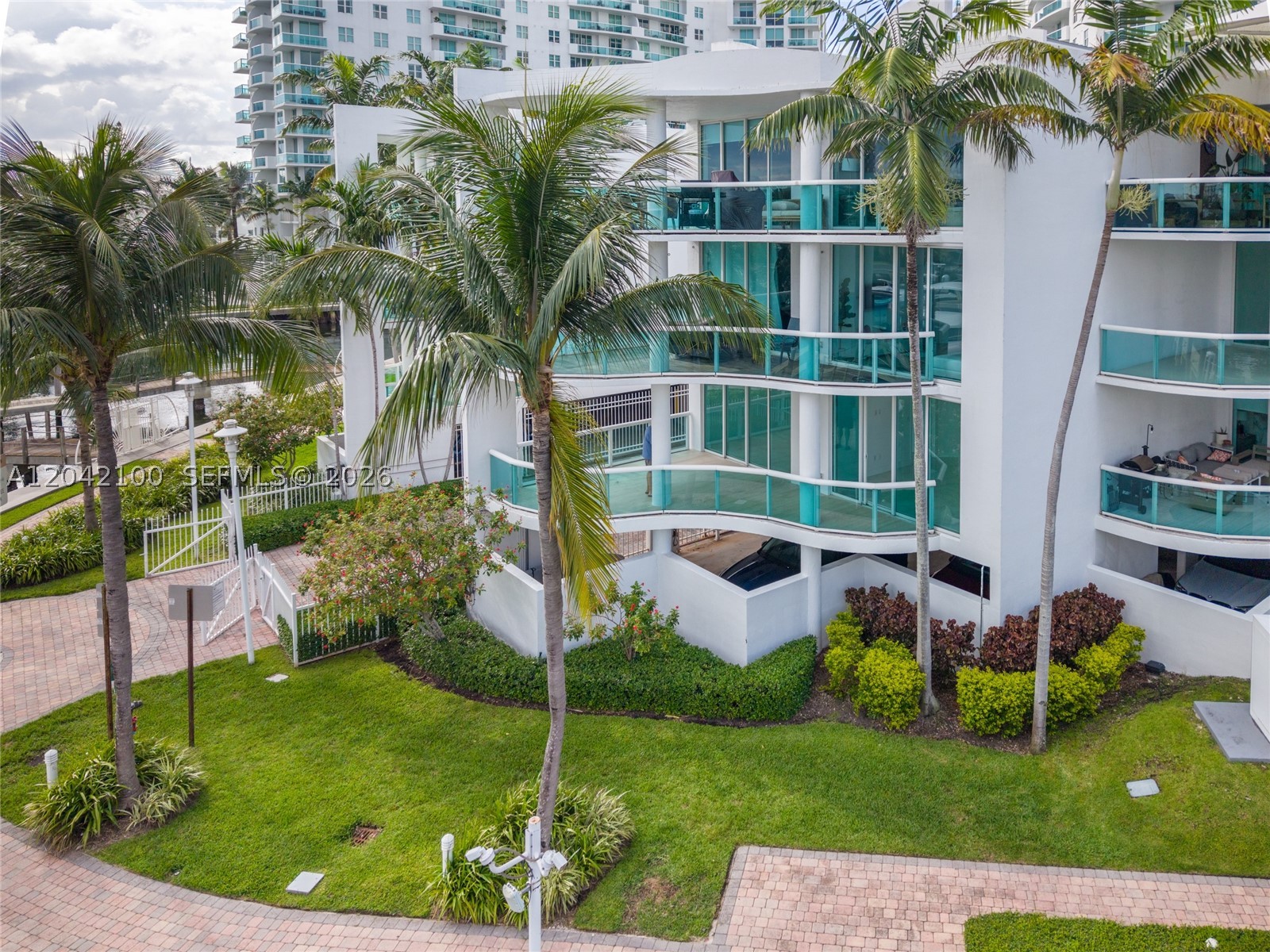 360 CONDO C - Residential Lease