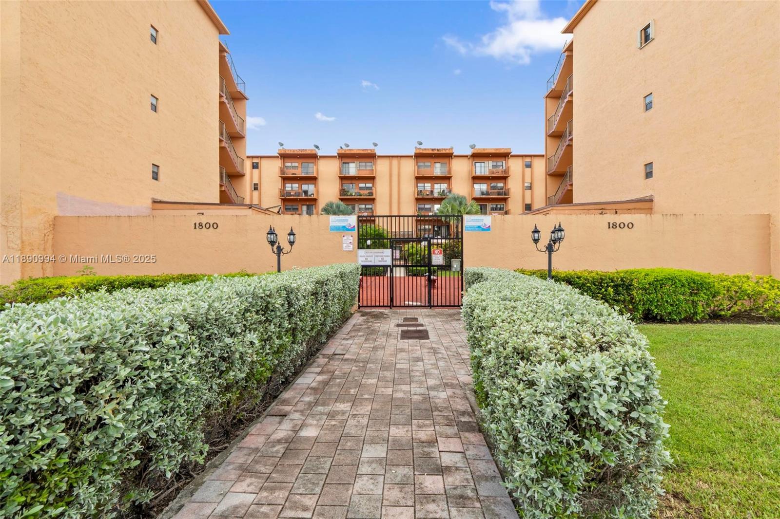 WESTLAND CONDO - Residential