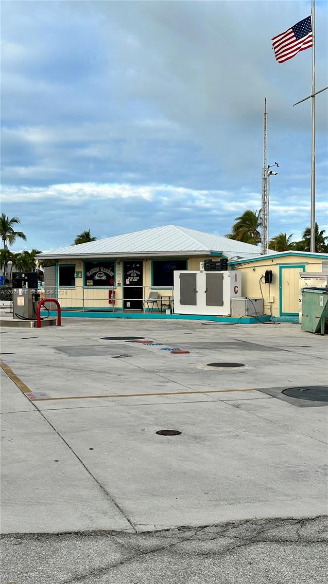 LONG KEY PROJ PROP LINE S - Residential