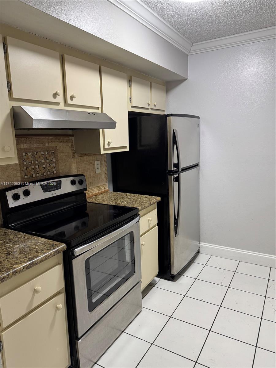 MOORS POINTE CONDO - Residential Lease