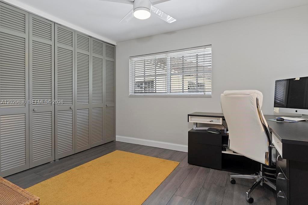 TOWNHOUSES SHORES CONDO - Residential