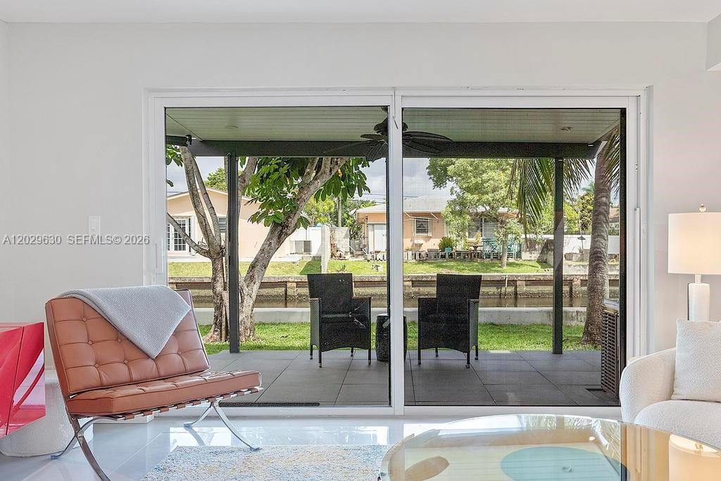 TOWNHOUSES SHORES CONDO - Residential
