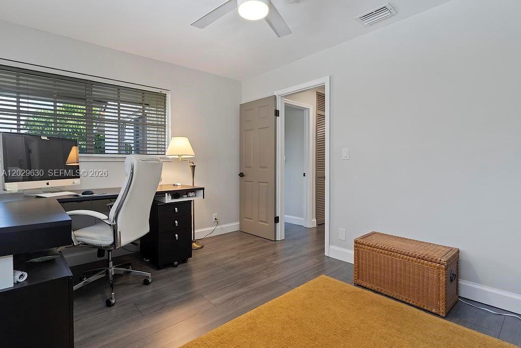 TOWNHOUSES SHORES CONDO - Residential