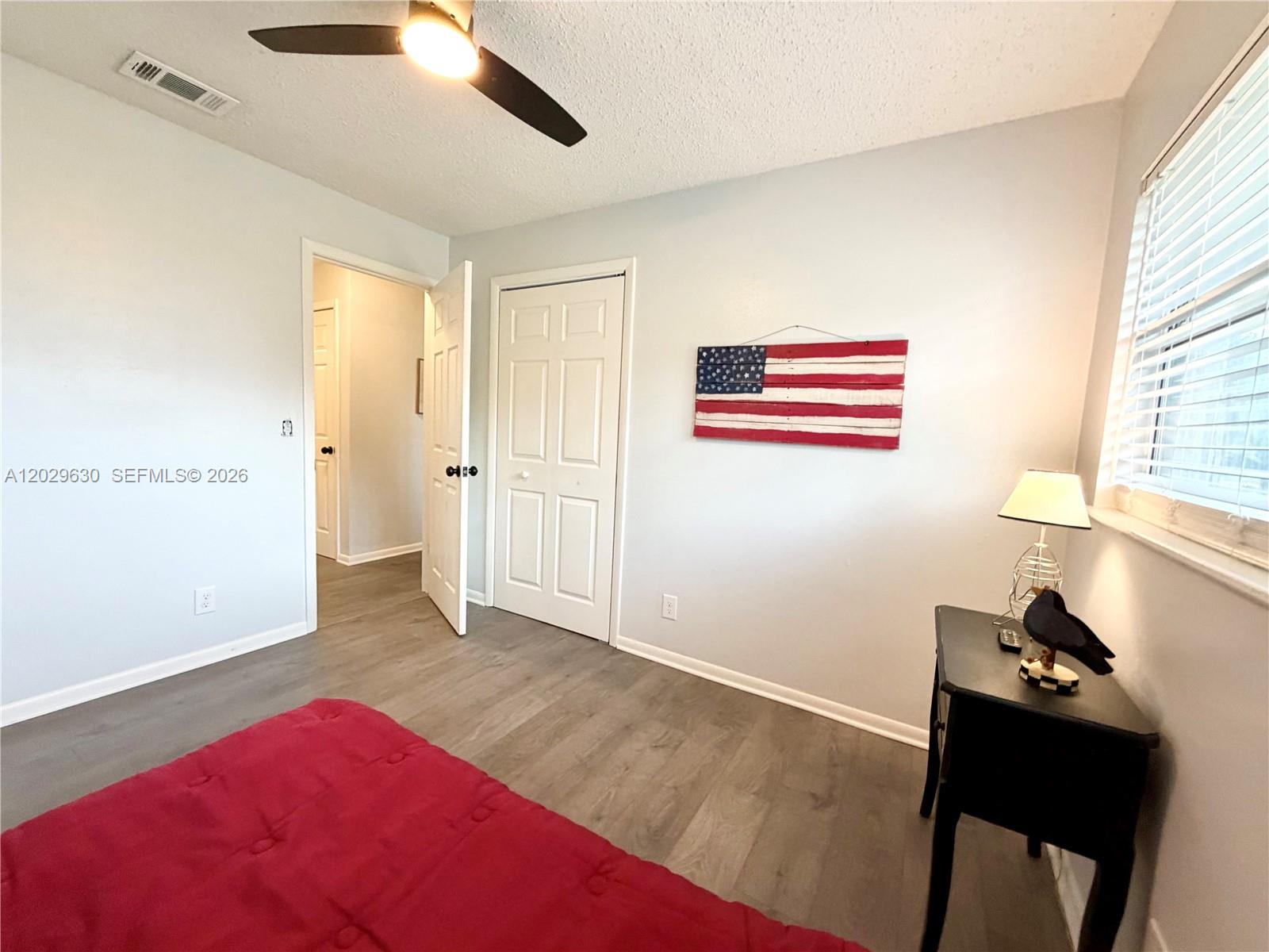 TOWNHOUSES SHORES CONDO - Residential