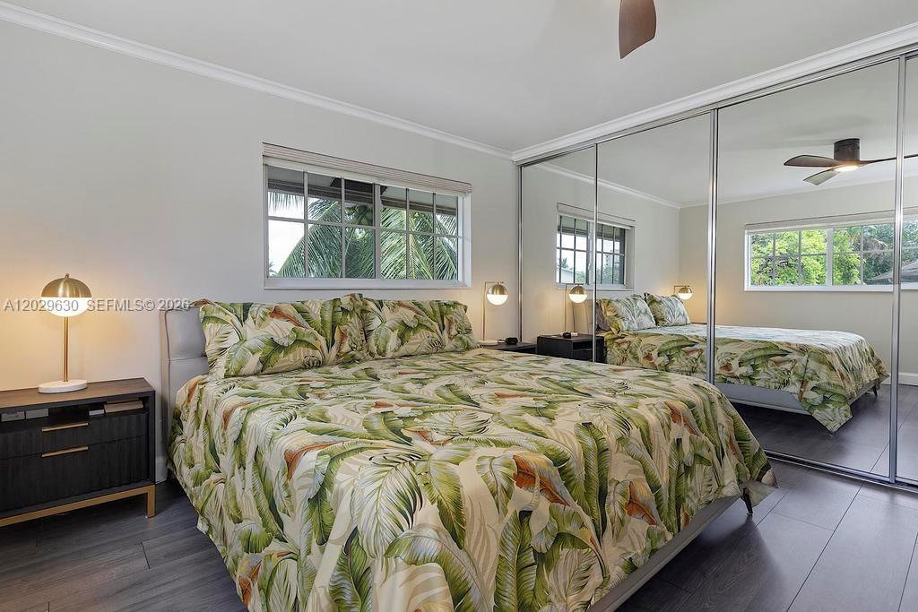 TOWNHOUSES SHORES CONDO - Residential