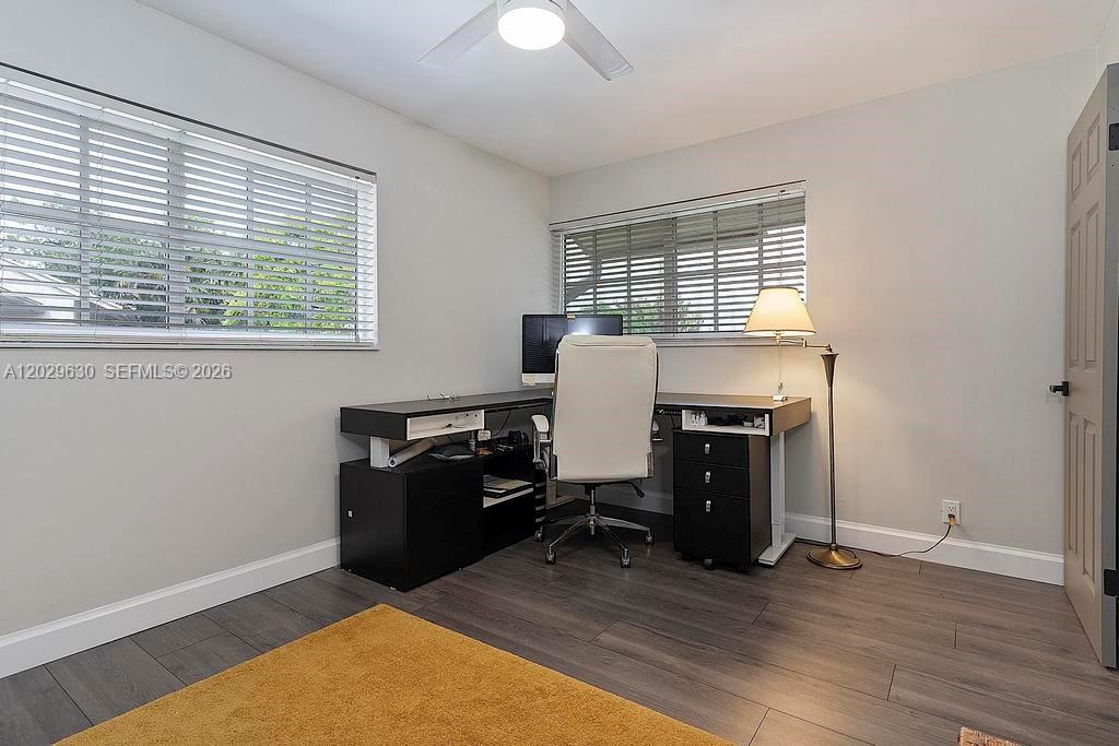 TOWNHOUSES SHORES CONDO - Residential