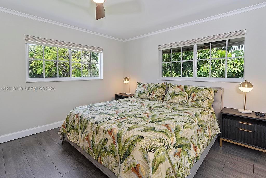 TOWNHOUSES SHORES CONDO - Residential