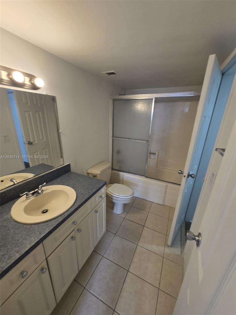 SAILBOAT CAY CONDO - Residential Lease