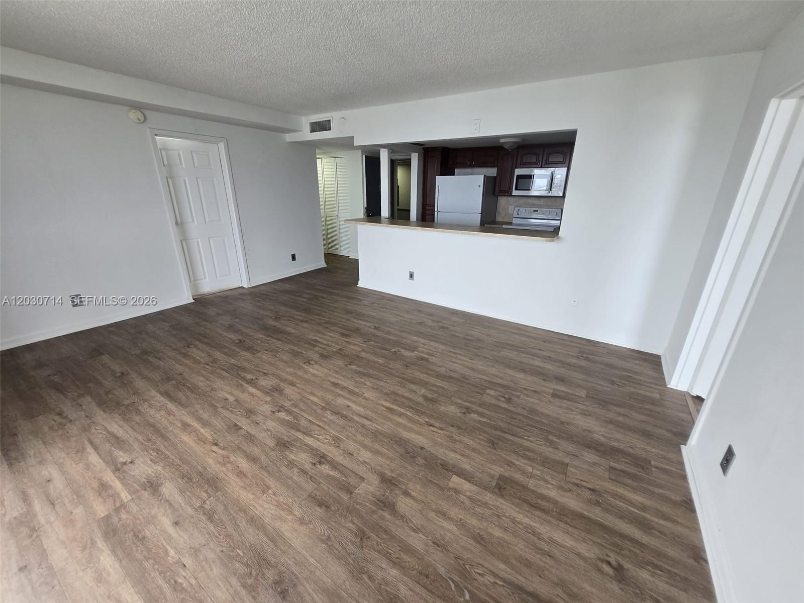 SAILBOAT CAY CONDO - Residential Lease