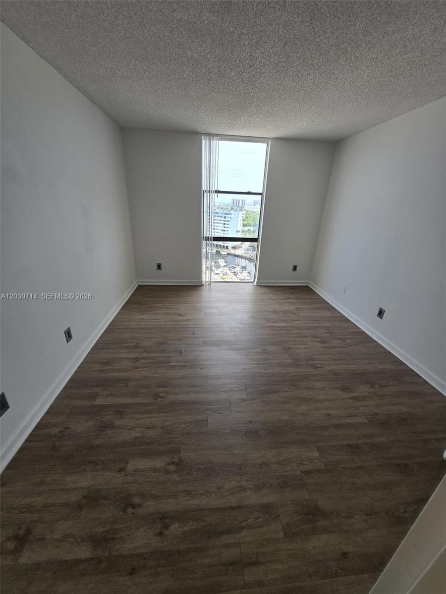 SAILBOAT CAY CONDO - Residential Lease
