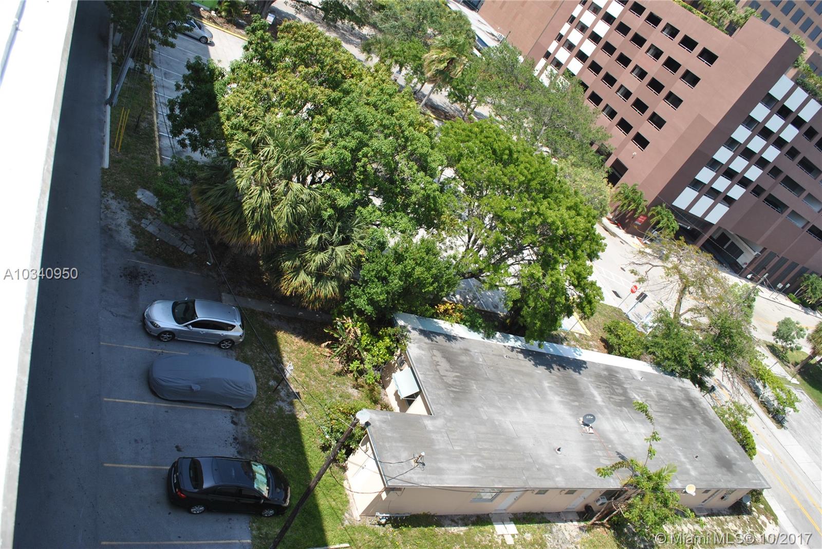 FT LAUDERDALE - Land