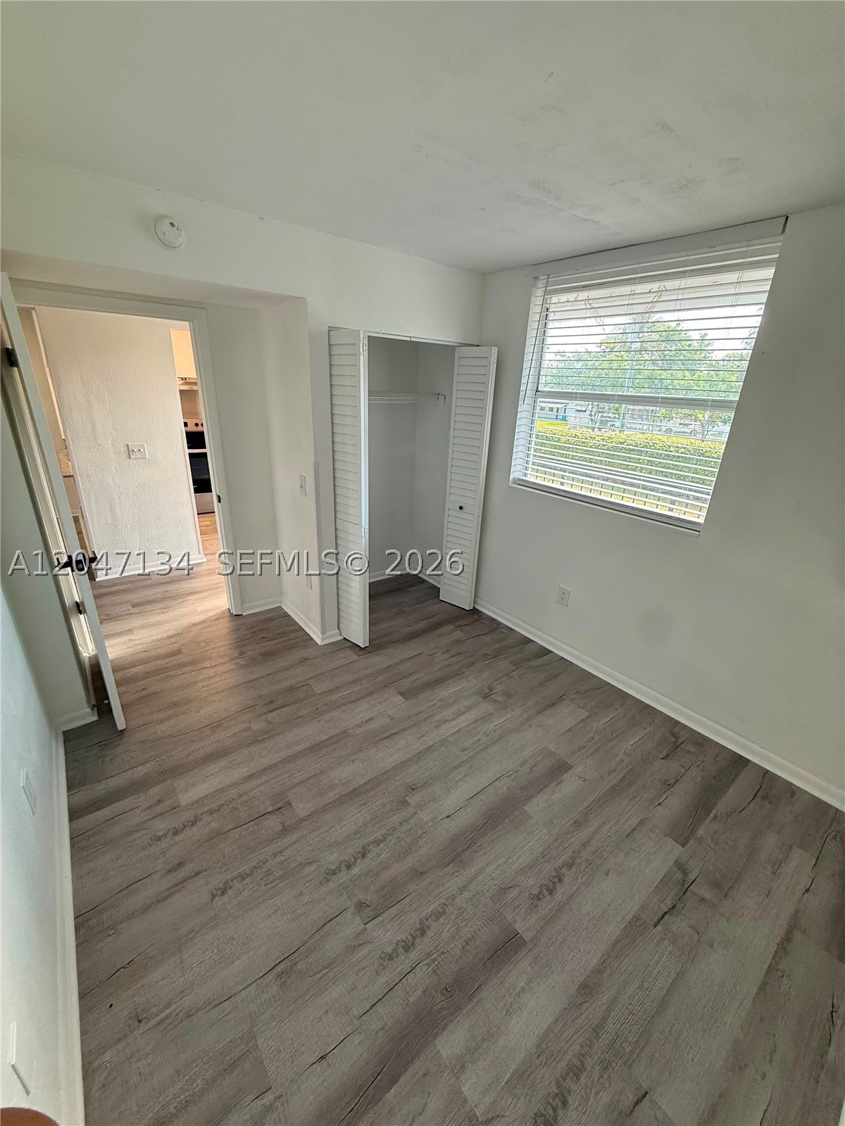 VISTA SHORES - Residential Lease