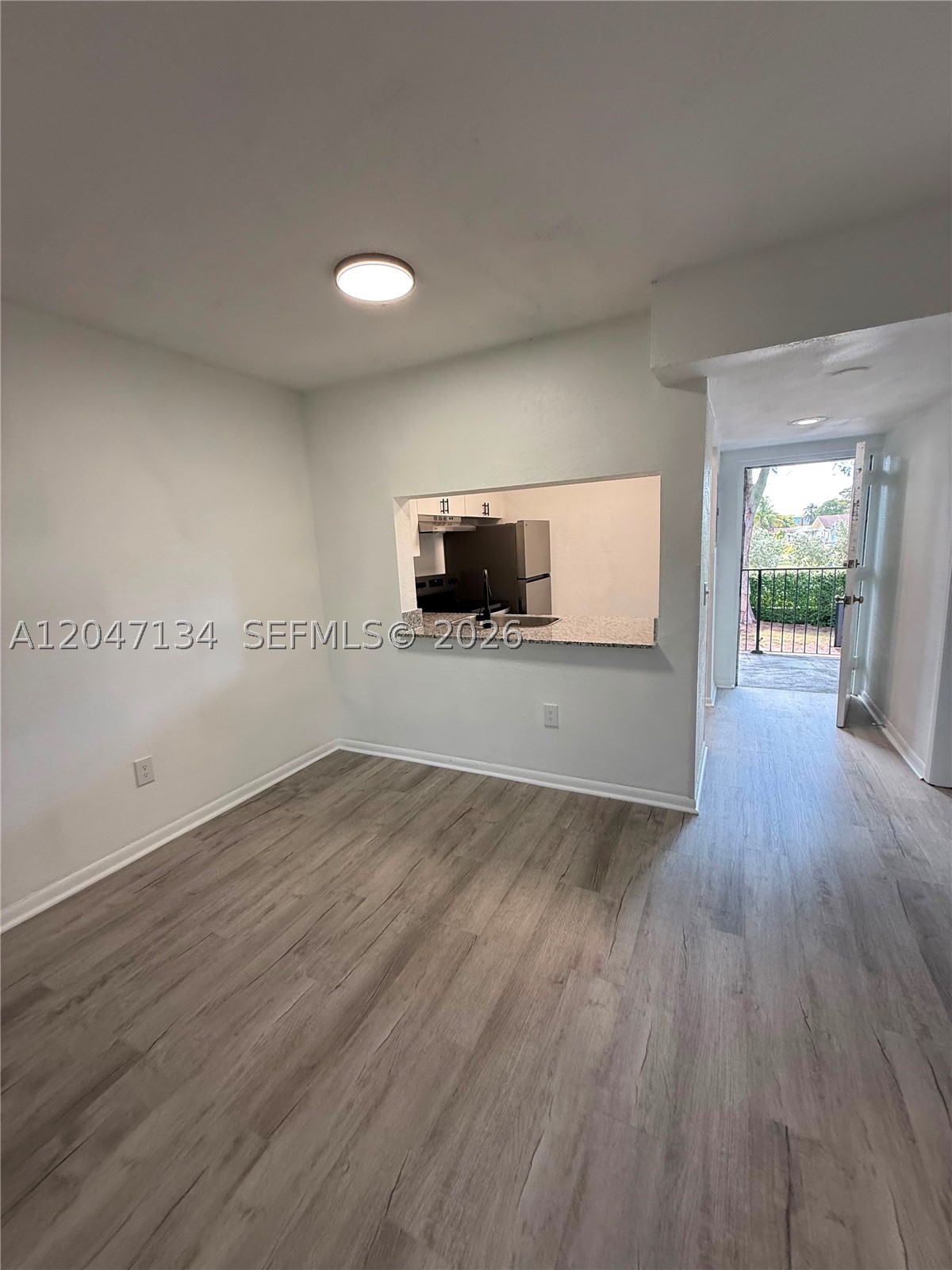 VISTA SHORES - Residential Lease